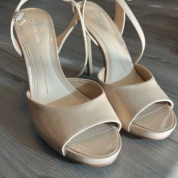 Gianni Bini Patton Black Ankle Strap Women Size 10M 5” Stilletos - Picture 2 of 5